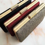 Clutch Iriana Negro